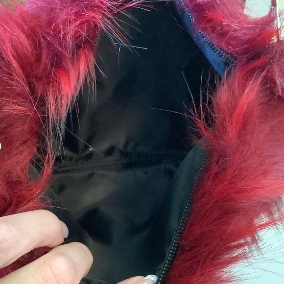 Elegant Burgundy Faux Fur Crossbody Bag - Picture 9 of 10